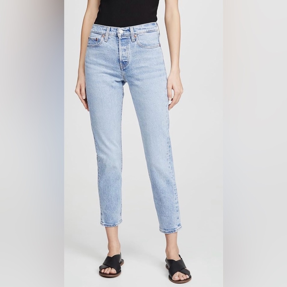 Levi’s Women’s Premium Wedgie Icon Fit Jeans 32